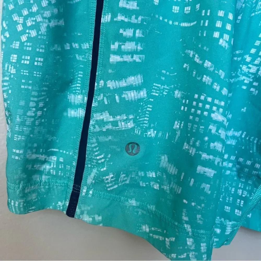 Lululemon Men’s Pace Breaker Running Short Lined Size Small Turquoise Pattern